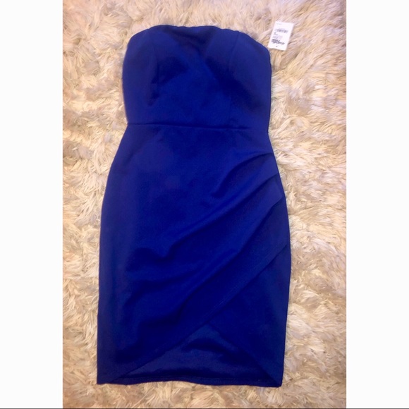 Charlotte Russe Dresses & Skirts - NWT Charlotte Russe Strapless Dress
